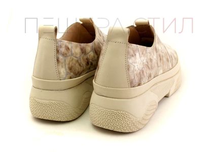 Pantofi casual de dama din piele naturala lacuita cu model "croco" in negru - Model Sabrina.