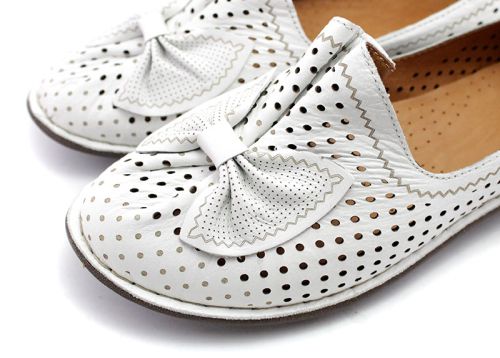 Pantofi casual dama din piele naturala de culoare alba, model Albitsia.