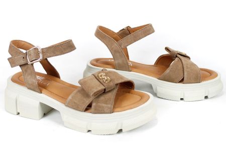 Lunara Mode – sandale damă din velur natural maro desert cu talpă masivă