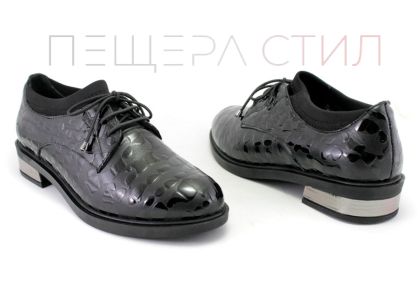 Pantofi din piele pentru femei în negru 8011 CH