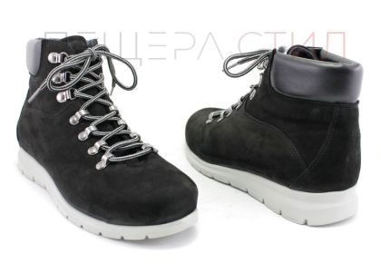 Cizme barbati din nubuc natural in culoarea neagra, model Diesel.
