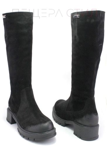 Cizme dama din piele intoarsa naturala cu fermoar lateral, de culoare neagra, model Gemma.