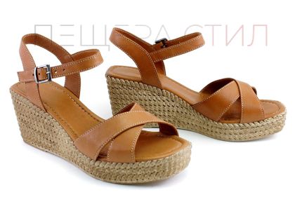 Sandale de dama cu platforma din piele naturala de culoare maro deschis - Model Belinda.