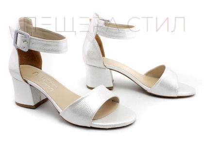 Sandale de dama din material eco sclipitor alb - Model Vega