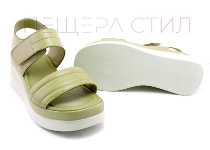 Дамски сандали на платформа в цвят зелен - Модел Хейли