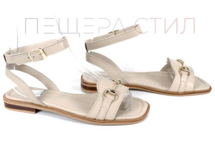 Sandale damă bej din piele naturală Dalia Chiara cu talpă joasă și accesoriu auriu