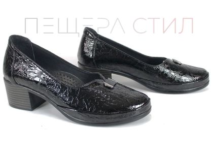 Pantofi damă Linea Classica din piele lacuită naturală, negri, cu toc mediu stabil și design clasic.