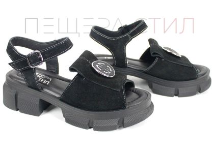 Alvera Mode – sandale damă din velur natural negru cu talpă masivă