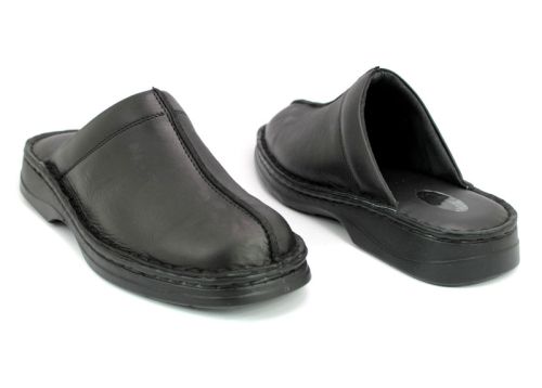 Saboti barbati din piele naturală de culoare neagră cu talpă cusută K 030 CH
