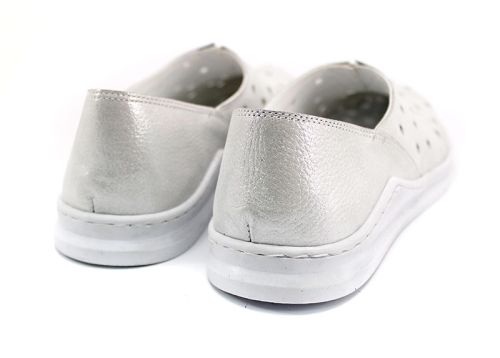 Pantofi de dama din piele naturala de culoare alb satinat M-310 B