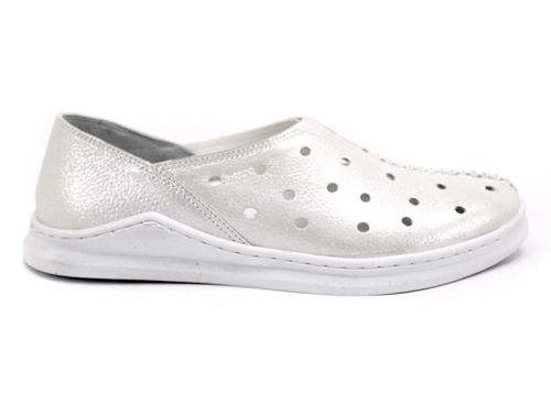 Pantofi de dama din piele naturala de culoare alb satinat M-310 B