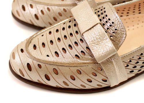Pantofi de vară pentru dama cu perforație din satin bej 1015 BJ