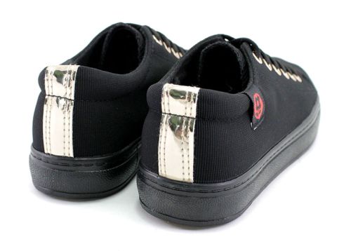 Tenisi pentru femei in negru M-26 CH