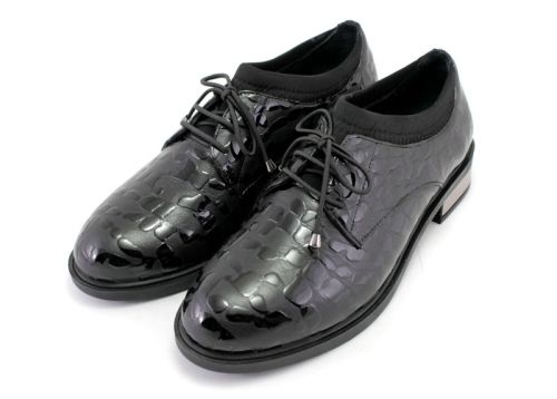 Pantofi din piele pentru femei în negru 8011 CH