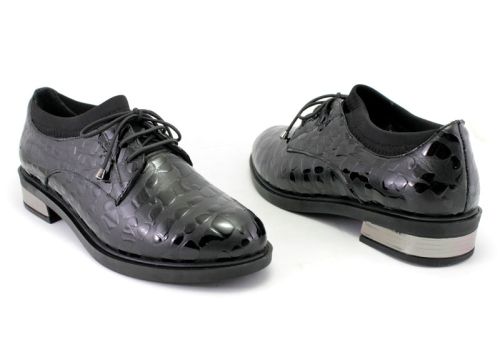 Pantofi din piele pentru femei în negru 8011 CH