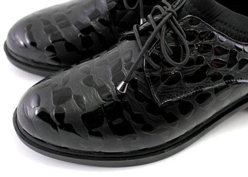 Pantofi din piele pentru femei în negru 8011 CH