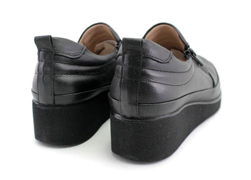 Pantofi din piele pentru femei în negru 020 CH