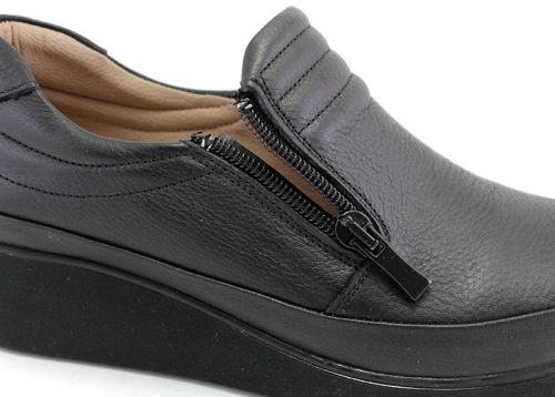 Pantofi din piele pentru femei în negru 020 CH