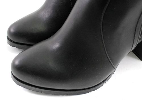 Botine de damă din piele naturală în negru 316 CH