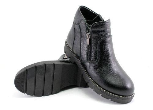 Ghete de damă din piele naturală în negru 820 CH