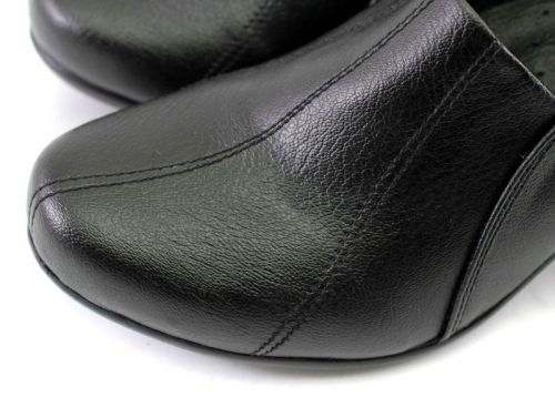 Pantofi de damă cu toc negru model 11.