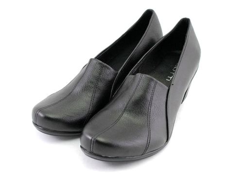 Pantofi de damă cu toc negru model 11.