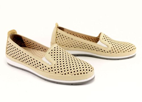Pantofi casual de dama cu perforație - Model Elitsa.