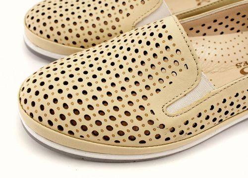 Pantofi casual de dama cu perforație - Model Elitsa.