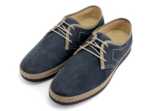 Pantofi casual barbatesti din nubuc natural de culoare albastru inchis. Căptușeală și branț din piele naturală. Talpă din cauciuc. Modelul Zachary.