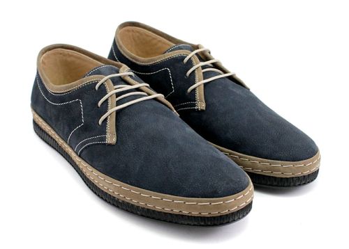 Pantofi casual barbatesti din nubuc natural de culoare albastru inchis. Căptușeală și branț din piele naturală. Talpă din cauciuc. Modelul Zachary.