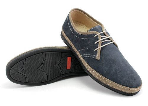 Pantofi casual barbatesti din nubuc natural de culoare albastru inchis. Căptușeală și branț din piele naturală. Talpă din cauciuc. Modelul Zachary.