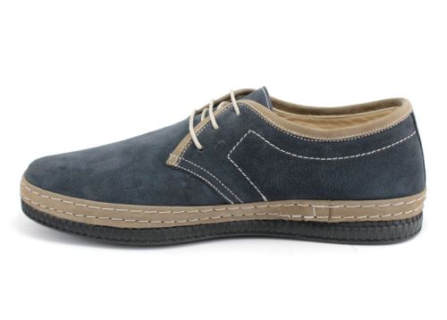Pantofi casual barbatesti din nubuc natural de culoare albastru inchis. Căptușeală și branț din piele naturală. Talpă din cauciuc. Modelul Zachary.