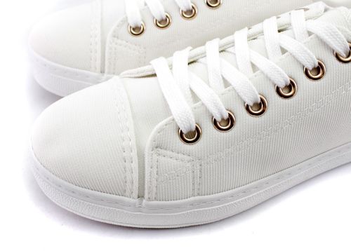 Tenisi pentru dama, intr-o singura culoare, toti in alb M-26 B