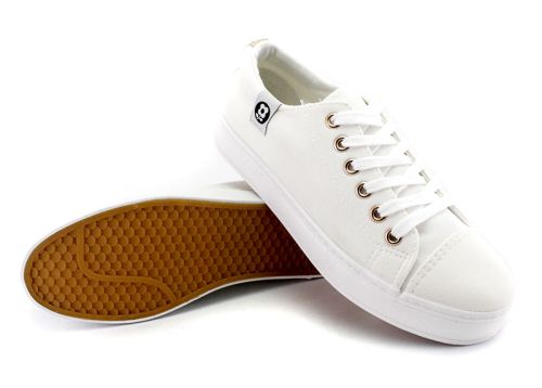 Tenisi pentru dama, intr-o singura culoare, toti in alb M-26 B