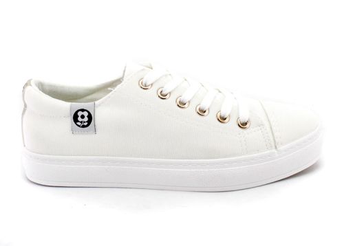 Tenisi pentru dama, intr-o singura culoare, toti in alb M-26 B