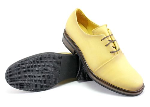 Pantofi casual pentru femei, cu șireturi în galben - Model Valentina.