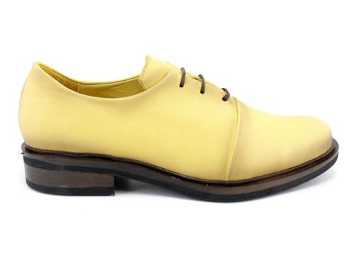 Pantofi casual pentru femei, cu șireturi în galben - Model Valentina.