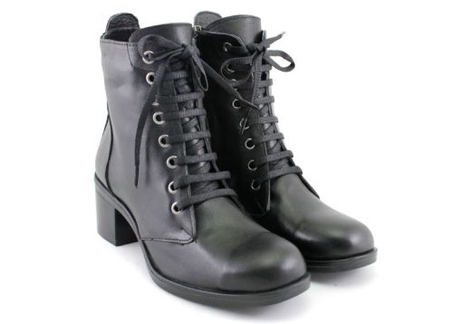Botine de damă cu fermoar lateral și șireturi negre - Model Consuela.