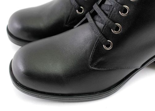 Botine de damă cu fermoar lateral și șireturi negre - Model Consuela.