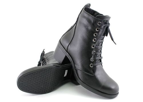 Botine de damă cu fermoar lateral și șireturi negre - Model Consuela.