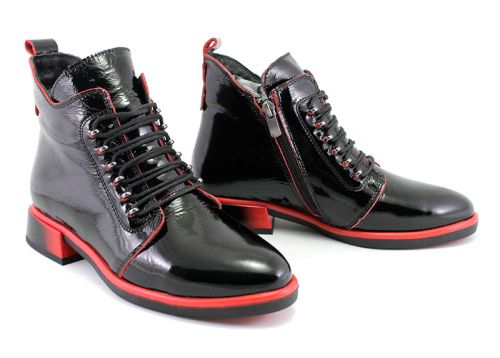 Botine elegante pentru femei, cu fermoar lateral și șireturi în negru și roșu - Model Esmeralda.