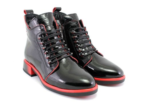 Botine elegante pentru femei, cu fermoar lateral și șireturi în negru și roșu - Model Esmeralda.