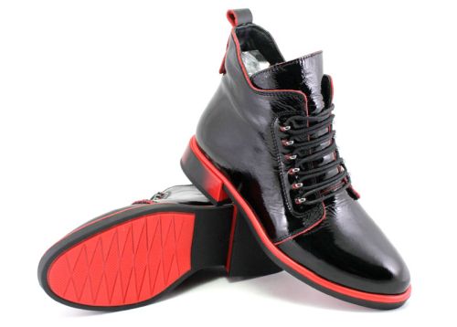 Botine elegante pentru femei, cu fermoar lateral și șireturi în negru și roșu - Model Esmeralda.