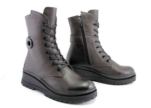 Ghete de damă din piele naturală în maro - model Cynthia.