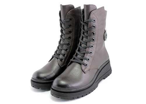 Ghete de damă din piele naturală în maro - model Cynthia.