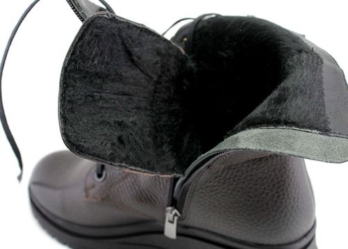 Ghete de damă din piele naturală în maro - model Cynthia.