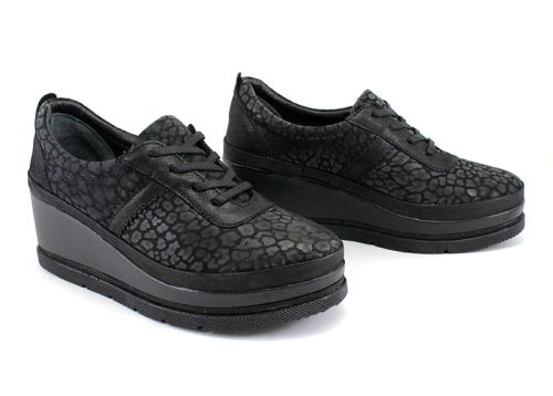 Pantofi casual pentru femei, cu șireturi în negru - Model Helena
