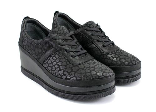Pantofi casual pentru femei, cu șireturi în negru - Model Helena