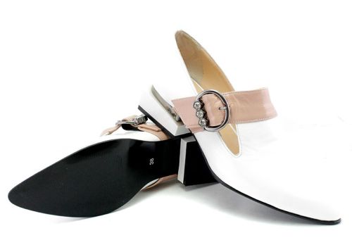 Pantofi dama elegantă de culoare albă