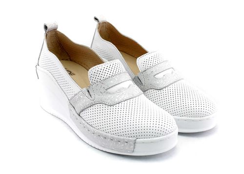 Pantofi de vară pentru femei în alb - Model Monique